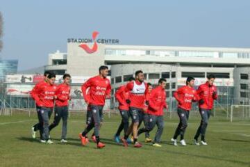 La Roja prepara dos equipos para Irán y Brasil