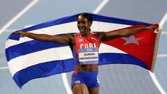 AMDEP7084. SAN SALVADOR (EL SALVADOR), 07/07/2023.- Zurian Hechavarria de Cuba celebra al ganar la final de 4x400m femenino hoy, en los Juegos Centroamericanos y del Caribe en San Salvador (El Salvador). EFE/ Rodrigo Sura
