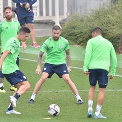 Iñigo Martínez y Herrera, bazas para Elche