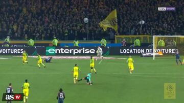 El nuevo fichaje del Sevilla protagonizó una de las mayores locuras arbitrales