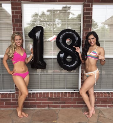 Porristas de Texans organizan barbacoa anual en bikini