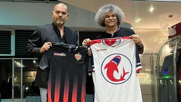 Pibe Valderrama llega a Veracruz para participar en partido de exhibici&oacute;n