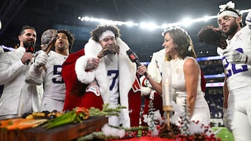 MINNEAPOLIS, MINNESOTA - DECEMBER 25: Byron Murphy Jr. #7 of the Minnesota Vikings and his teammates are interviewed following the team's 23-10 win against the Detroit Lions at U.S. Bank Stadium on December 25, 2025 in Minneapolis, Minnesota. Stephen Maturen/Getty Images/AFP (Photo by Stephen Maturen / GETTY IMAGES NORTH AMERICA / Getty Images via AFP)