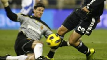 <b>MORATA CASI MARCA. </b>El joven canterano debutó con el Madrid en el minuto 89 y en el primer balón que tocó estuvo a punto de superar a Leo Franco.