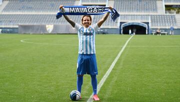 Aarón Níguez el día de su presentacion.