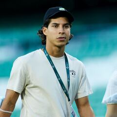 El Betis inscribirá al mexicano Lainez en la lista B de la UEFA