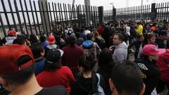 Hinchas colapsan venta de entradas en el Monumental