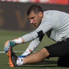 Nahuel Guzmán: cómodo en Tigres, pero abierto a negociar