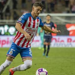 El golazo que se mandó Hiram Mier en el entrenamiento de Chivas