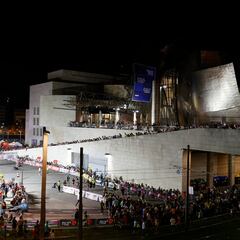 Los kenianos Kiprotich y Jelagat ganan el Maratón Nocturno de Bilbao