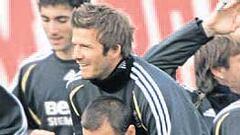 Beckham podría ser convocado al no ir ni De la Red ni Nieto