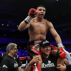 Munguía: de rechazado ante Golovkin, a estrella en ciernes