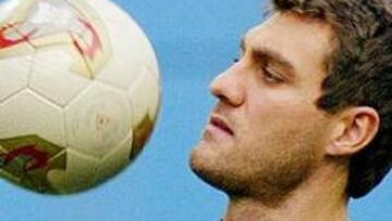 <b>EJEMPLAR.</b> Christian Vieri, junto a otros cracks del Inter, se han comprometido con su club y especialmente con su presidente, para ver reducidos sus emolumentos.