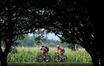 Thomas De Gendt, Michael Schaer y Thomas Scully.