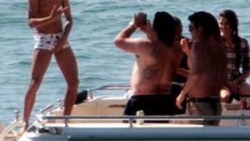 Neymar celebró su nuevo contrato en un yate