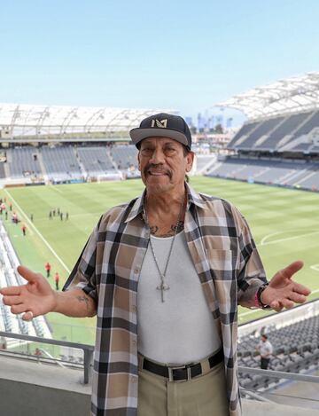 La afición de Danny trejo por LAFC es tanto, que incluso ha sido invitado de lujo en algunos partidos. 