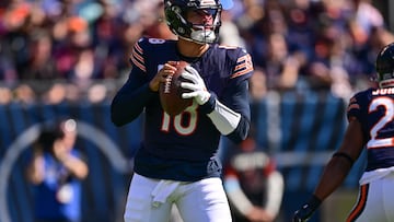 Follow all the National Football League action as it happens from Soldier Field in Chicago, Illinois.