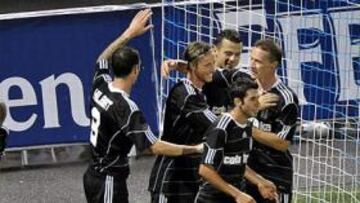 GOLEADA. Los jugadores del Besiktas celebran un gol