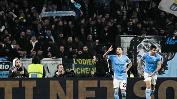 Lazio's Italian midfielder Mattia Zaccagni celebrates after scoring his side's second goal during the Italian Serie A football match between Lazio and Juventus on April 8, 2023 at the Olympic stadium in Rome. (Photo by Tiziana FABI / AFP)