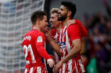 Gameiro, Griezmann y Diego Costa celebran un gol contra el Athletic.