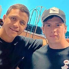 El inesperado saludo de Alexis a una joven estrella de la UC