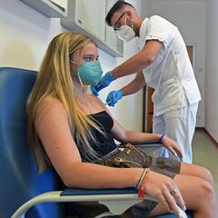 La artralgia, uno de los efectos secundarios más comunes de la vacuna contra la COVID-19