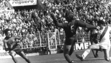 El primer pulso entre Rayo y Real Madrid se lo apuntaron los vallecanos en 1977.