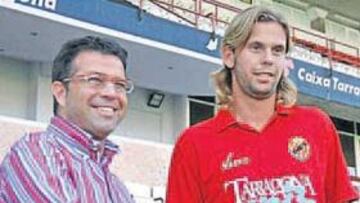 <b>AVENTURA. </b>David Sánchez se presentó ayer en el Nou Estadi junto con el presidente Xavier Salvadó.