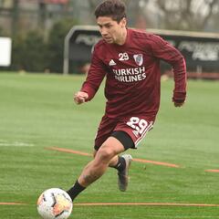 Gallardo prepara el equipo para la visita al Morumbí