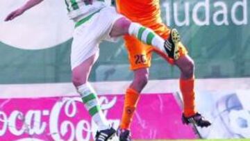 <b>SUSTO. </b>Natalio tuvo que ser atendido y retirado en camila. Posteriormente fue llevado a un hospital de Córdoba.