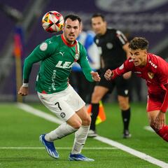 Alkain pasa el corte del Alavés