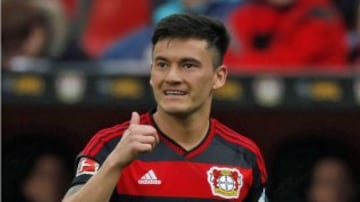 Charles Aránguiz estuvo a un paso del Leicester, pero optó por ir al Bayer Leverkusen. En junio del 2015 estaba en el Inter de Brasil.