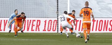 Gol anulado a Mendy