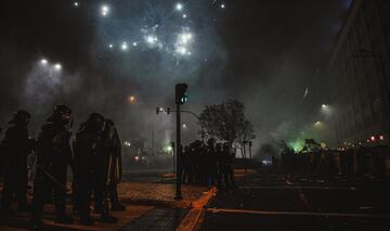 Numerosos aficionados del Sporting de Lisboa se congregaron en los alrededores del Jose Alvalade de Portugal para celebrar el título liguero. El conjunto portugués lo ha levantado tras 19 años. 