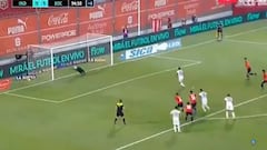 ¿Se adelantó Sosa? El penal fallado por Villa en el 95' que salvó a Independiente ante Boca