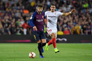 Pique y Andre Silva.