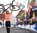 Van der Poel voló y es campeón del mundo; Orts fue 12º