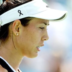 Lazo negro y semifinal: doble tributo de Garbiñe Muguruza