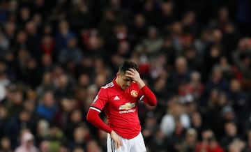 Alexis Sánchez y el Manchester United cayeron por 1-2 en el partido de vuelta de octavos de final ante el Sevilla, y quedó fuera de la Champions League.