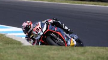 Torres, rodando en Phillip Island.