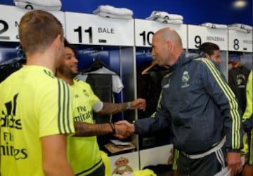 Parece que Marcelo lo podía creer que estaba saludando al mismísimo Zidane. 