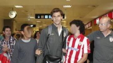 <b>VELANDO ARMAS. </b>El Athletic aterrizó anoche, sobre las 21:00 horas, en Manises y se marchó al Hotel Westin, donde quedó concentrado hasta la marcha hacia el campo de Mestalla.
