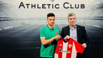 Cristian Ganea es presentado con el Athletic