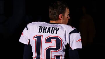 EAST RUTHERFORD, NJ - NOVEMBER 27: Tom Brady #12 of the New England Patriots looks on in the tunnel before entering the field against the New York Jets before their game at MetLife Stadium on November 27, 2016 in East Rutherford, New Jersey. Al Bello/Getty Images/AFP
== FOR NEWSPAPERS, INTERNET, TELCOS & TELEVISION USE ONLY ==