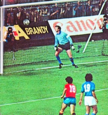 Ya en la Eurocopa, España se tuvo que enfrentar a Bélgica, Inglaterra y los infitriones, Italia.  Los belgas dieron la campanada y se clasificaron para la final.
Los de Kubala comenzaron por lo más difícil, jugar ante los italianos. Consiguieron un meritorio empate a cero.