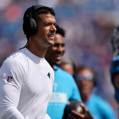 Dave Canales, head coach de raíces mexicanas, inicia su travesía con los Carolina Panthers