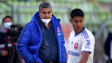 Futbol, Audax Italiano vs Universidad de Chile.
Fecha 11, campeonato Nacional 2022.
El entrenador de Universidad de Chile Santiago Escobar es fotografiado durante el partido de primera division contra Audax Italiano disputado en el estadio Elias Figueroa de Valparaiso, Chile.
29/04/2022
Andres Pina/Photosport
Football, Audax Italiano vs Universidad de Chile.
11th turn, 2022 National Championship.
Universidad de Chile's head coach Santiago Escobar is pictured during the first divison match against Audax Italiano held at the Elias Figueroa stadium in Valparaiso, Chile.
29/04/2022
Andres Pina/Photosport