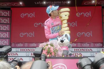 Nibali repitió victoria en Italia en 2016. Una de las ediciones más disputadas que se recuerda en la ronda italiana. Tras una primera semana mala fue remontando y consiguió la maglia rosa en la penúltima etapa.