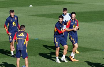 Marco Asensio y Mikel Merino.