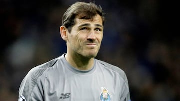 Casillas, en un partido con el Oporto.